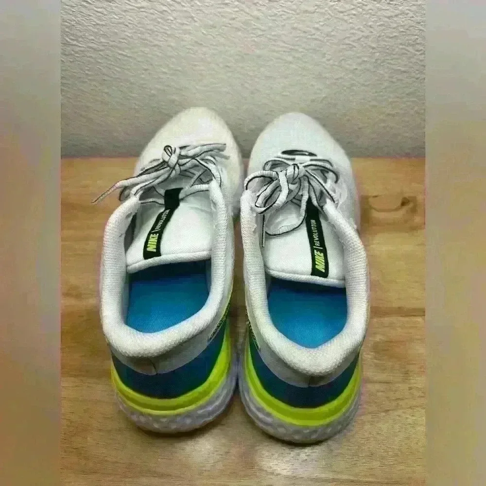 Nike Revolution 5 EXT Summit White Blue Fury Men's Athletic Sneakers - Size‎ 9.5